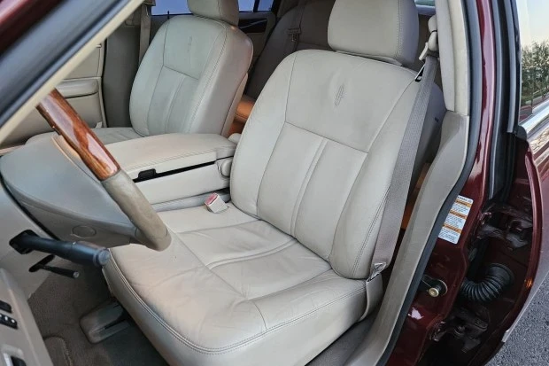 2004 Lincoln Town Car - Image 4 of 7