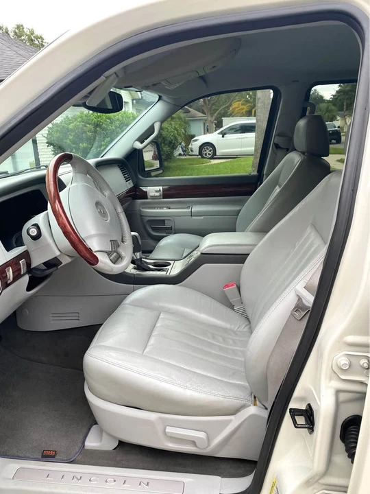 2004 Lincoln Aviator 1st Gen - Image 6 of 20