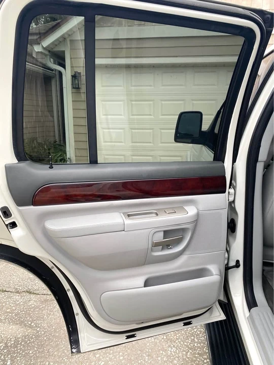 2004 Lincoln Aviator 1st Gen - Image 16 of 20