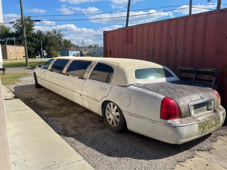 2004 Lincoln Town Car - Image 4 of 6