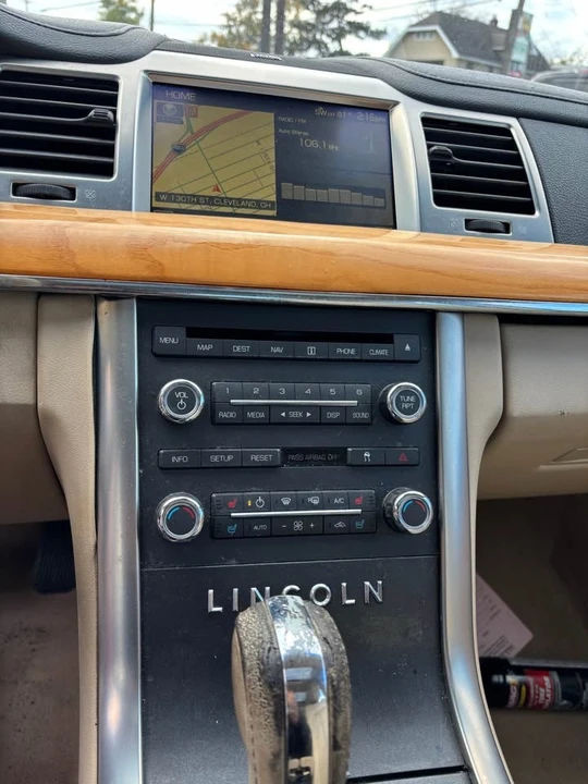 2004 Lincoln MKS - Image 8 of 9