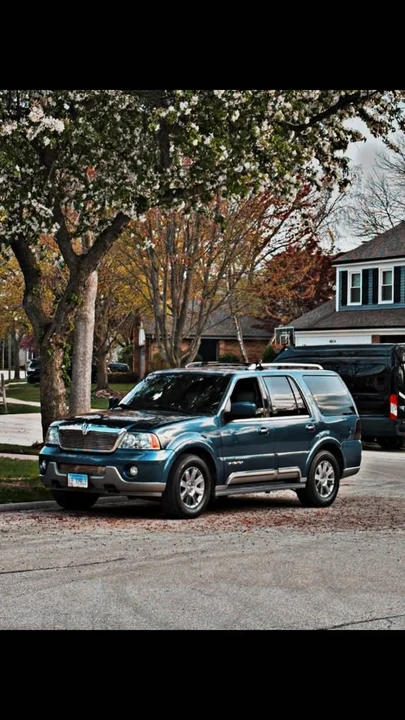 2004 Lincoln Navigator 2nd Gen - Image 5 of 12