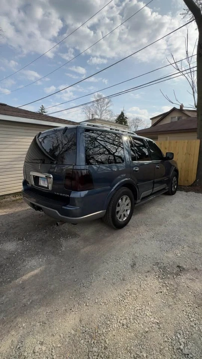 2004 Lincoln Navigator 2nd Gen - Image 9 of 12