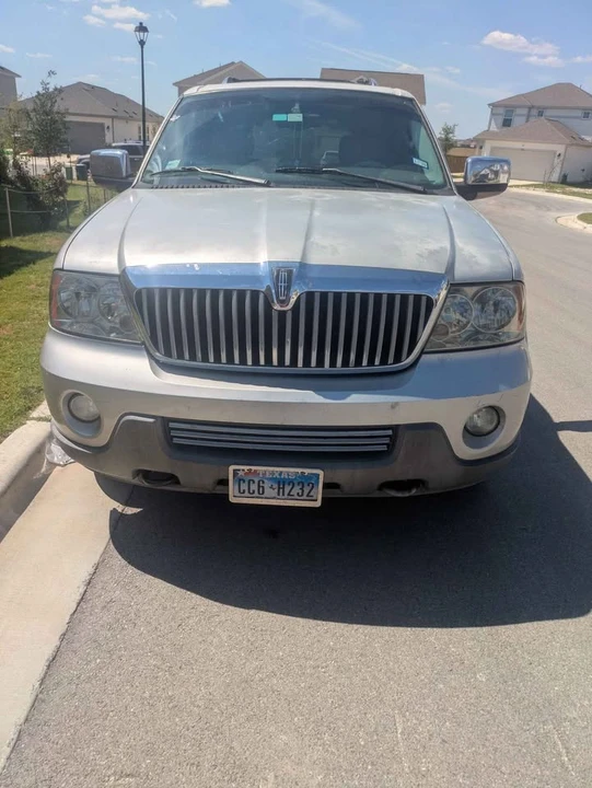 2004 Lincoln Navigator 2nd Gen - Image 5 of 19