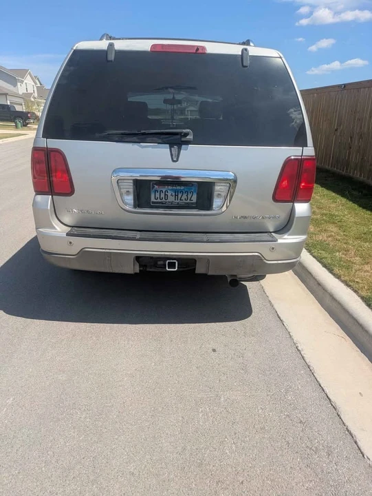 2004 Lincoln Navigator 2nd Gen - Image 4 of 19