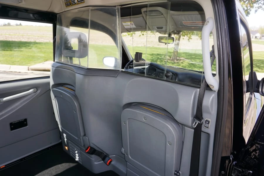 2004 LTI - Image 16 of 31