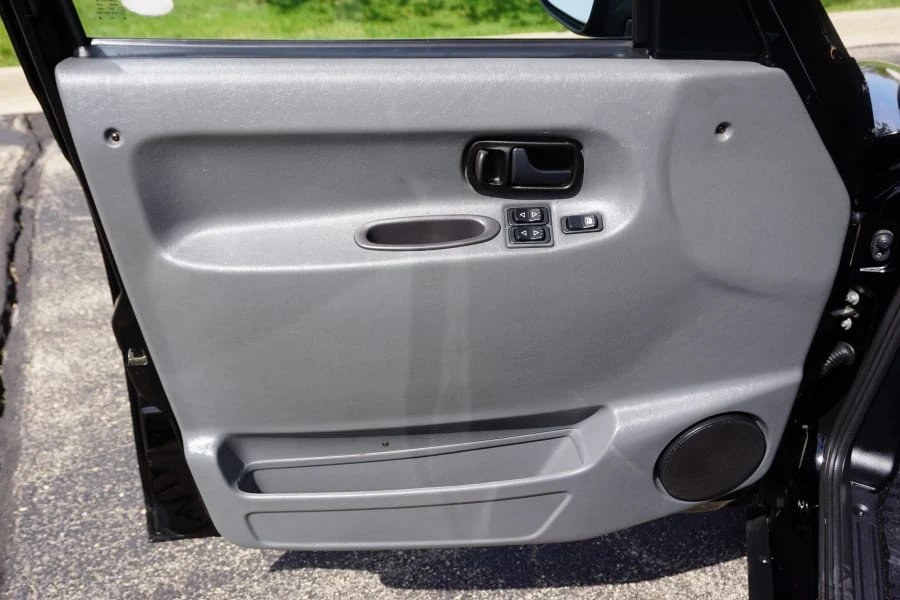 2004 LTI - Image 11 of 31