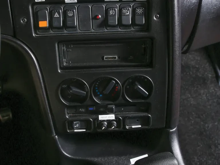 2004 LTI - Image 15 of 24