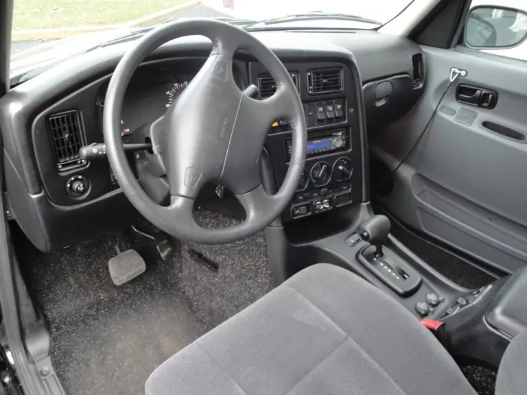 2004 LTI - Image 5 of 12