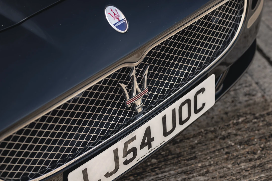 2004 Maserati Coupe - Image 18 of 31