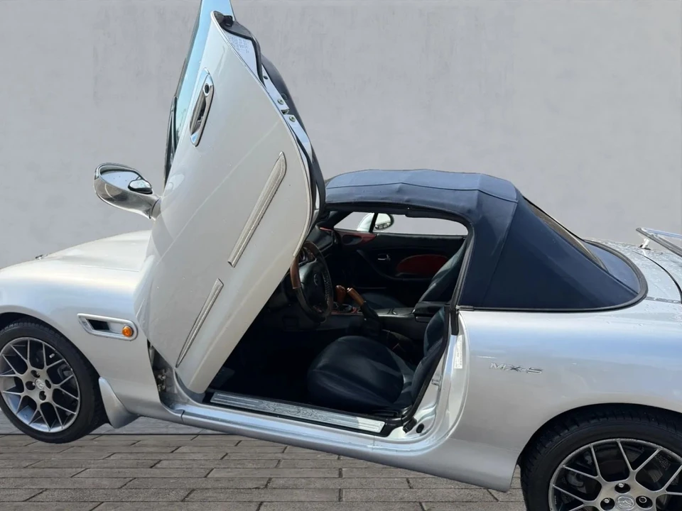2004 Mazda NB MX-5 Miata - Image 9 of 31