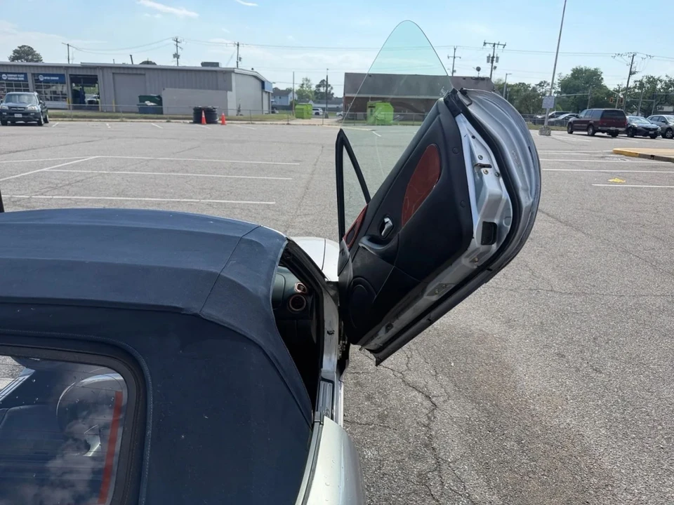 2004 Mazda NB MX-5 Miata - Image 28 of 31