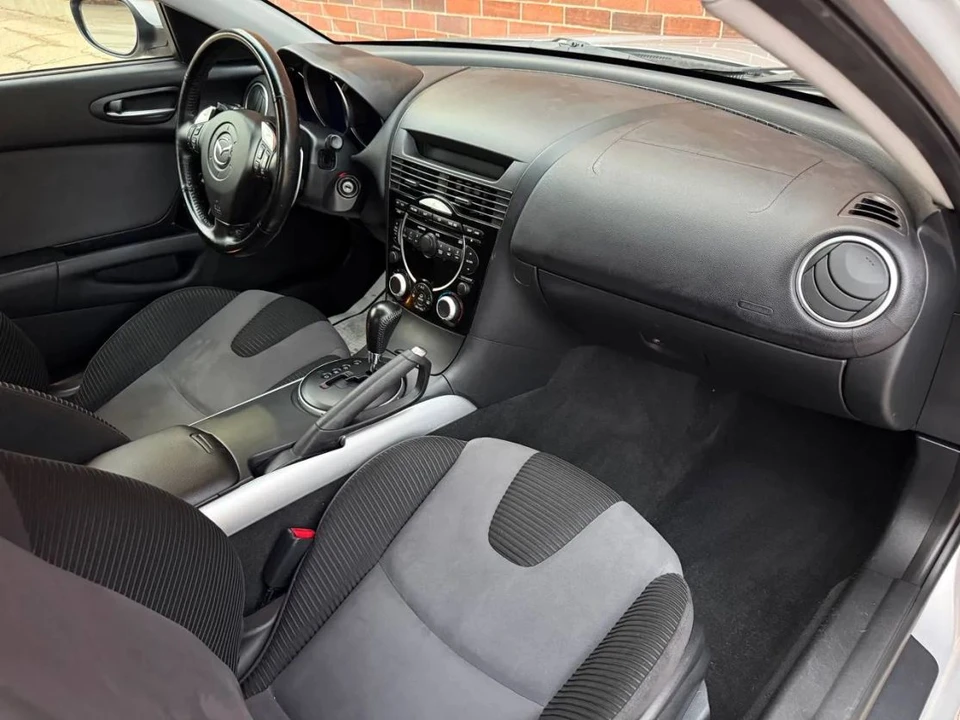 2004 Mazda RX-8 1st Gen - Image 19 of 31