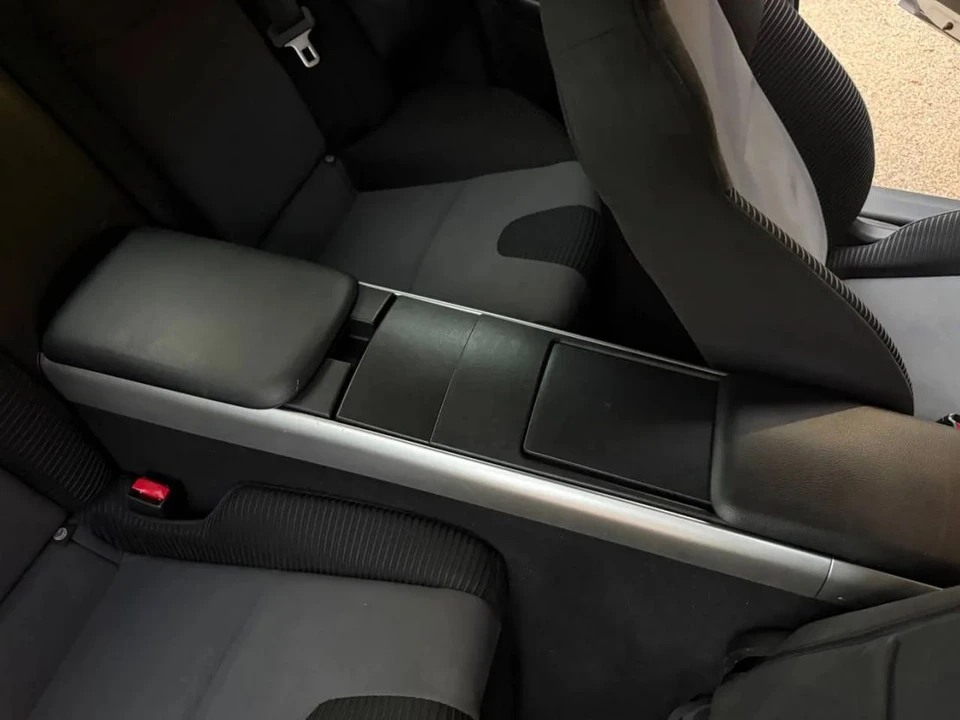 2004 Mazda RX-8 1st Gen - Image 30 of 31