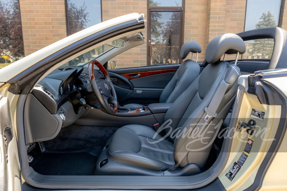 2004 Mercedes-Benz R230 SL-Class - Image 8 of 17