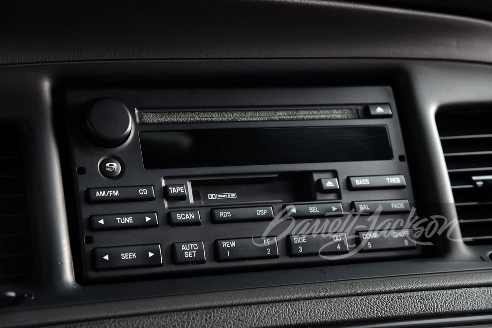 2004 Mercury Marauder - Image 14 of 31