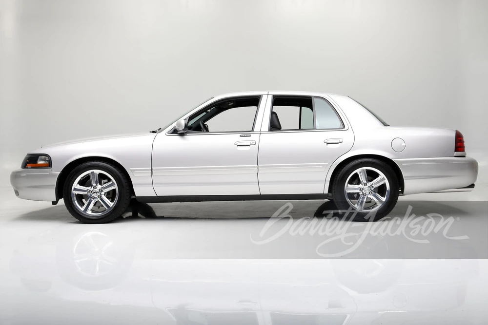 2004 Mercury Marauder - Image 18 of 31