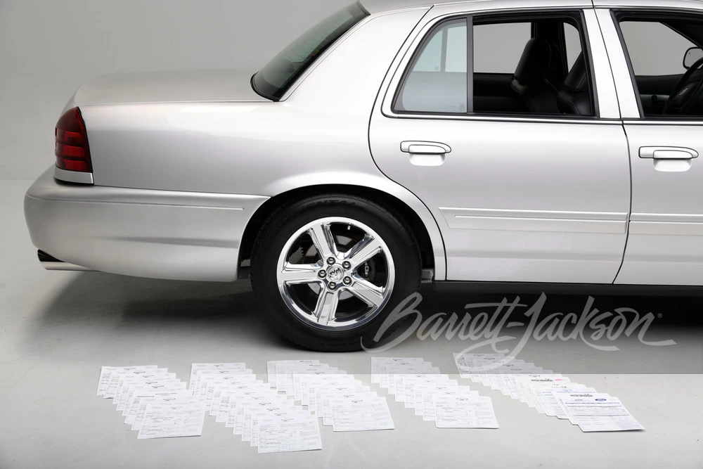 2004 Mercury Marauder - Image 23 of 31