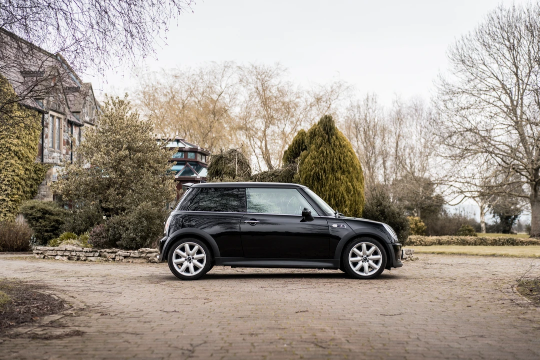 2004 Mini Mini Cooper S 1st Gen - Image 7 of 31