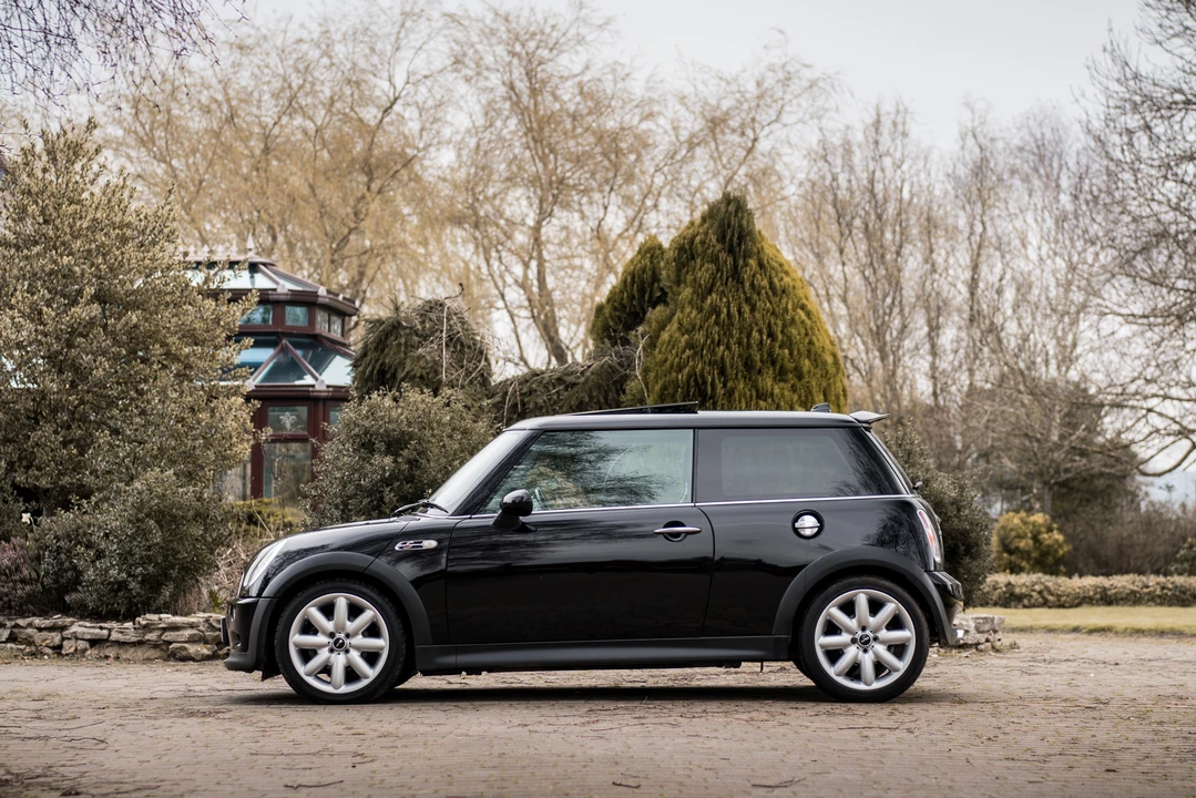2004 Mini Mini Cooper S 1st Gen - Image 10 of 31