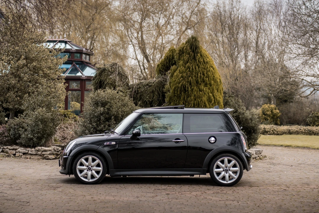 2004 Mini Mini Cooper S 1st Gen - Image 11 of 31
