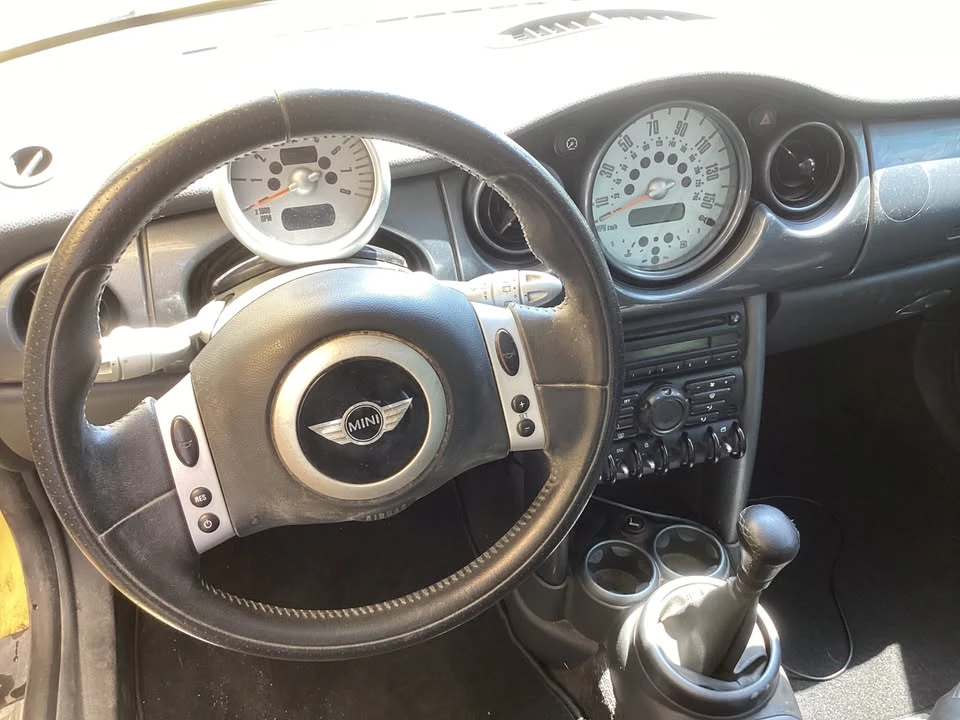 2004 Mini Mini Cooper S 1st Gen - Image 15 of 18