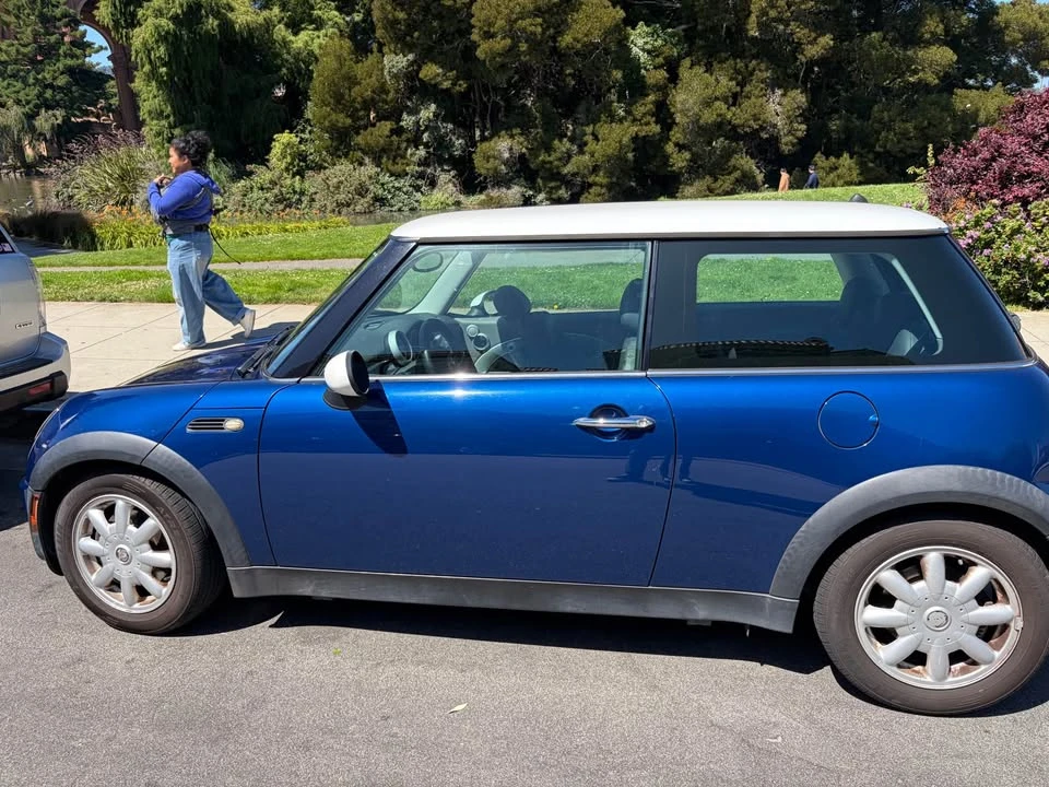 2004 Mini Mini 1st Gen - Image 2 of 15