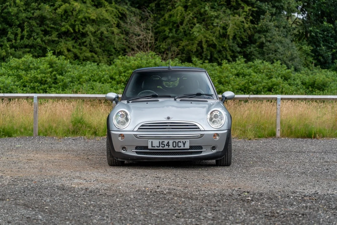2004 Mini Mini 1st Gen - Image 2 of 30