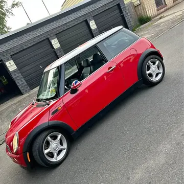 2004 MINI Cooper Hatchback 2D