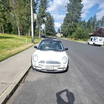 2004 MINI Cooper Hatchback 2D