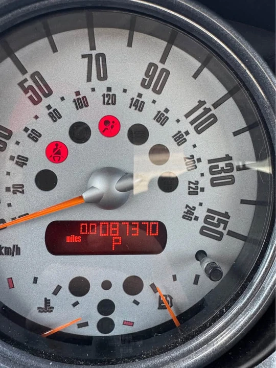 2004 Mini Mini Cooper S 1st Gen - Image 14 of 15