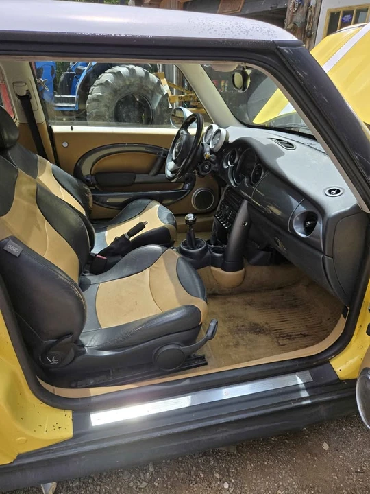 2004 Mini Mini Cooper S 1st Gen - Image 5 of 7