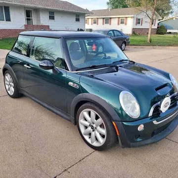 2004 MINI Cooper S Hatchback 2D