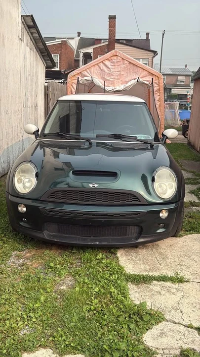 2004 Mini Mini Cooper S 1st Gen - Image 2 of 3