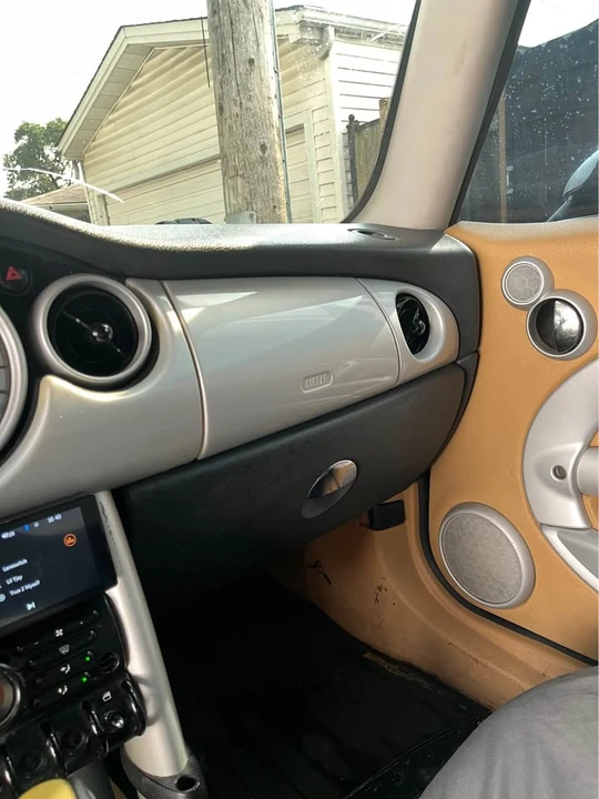 2004 Mini Mini 1st Gen - Image 3 of 4