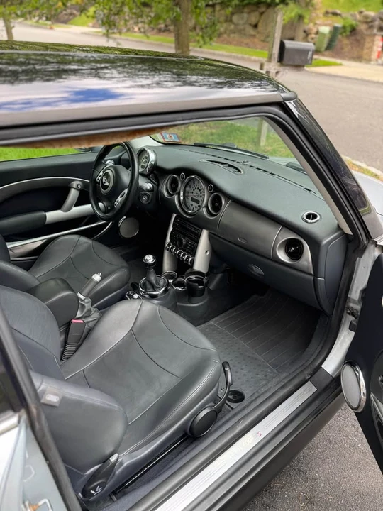 2004 Mini Mini 1st Gen - Image 3 of 7