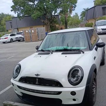 2004 MINI Cooper