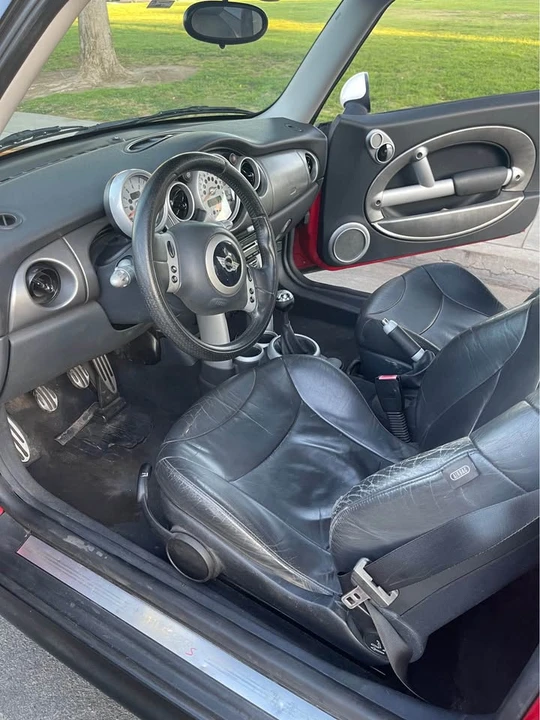 2004 Mini Mini Cooper S 1st Gen - Image 6 of 9