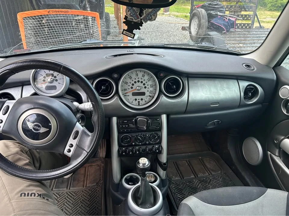 2004 Mini Mini Cooper S 1st Gen - Image 5 of 7