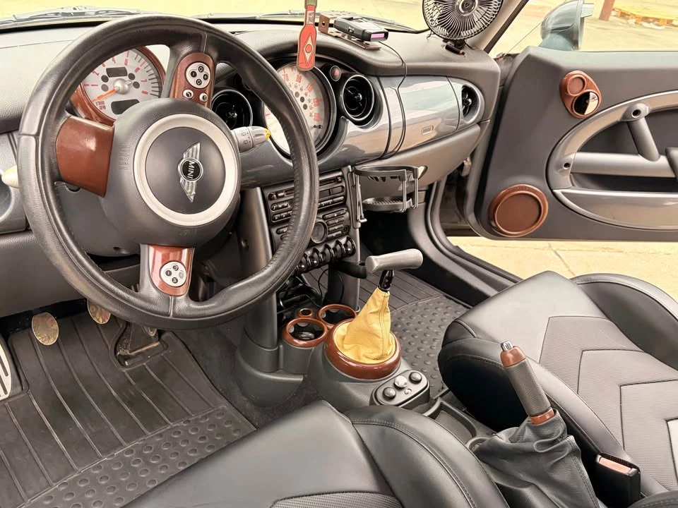 2004 Mini Mini Cooper S 1st Gen - Image 9 of 13
