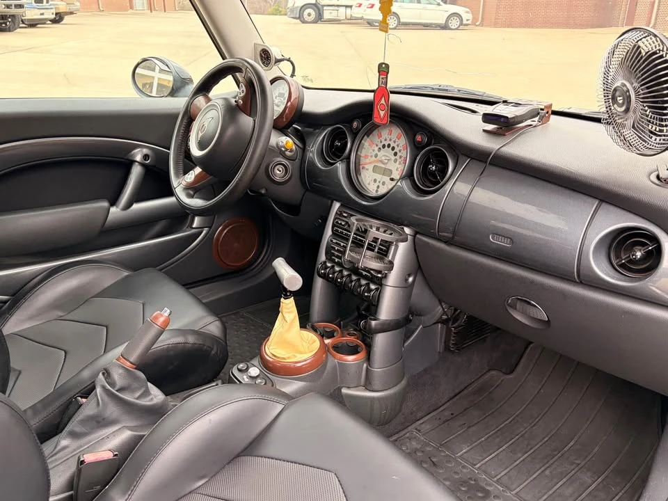 2004 Mini Mini Cooper S 1st Gen - Image 8 of 13