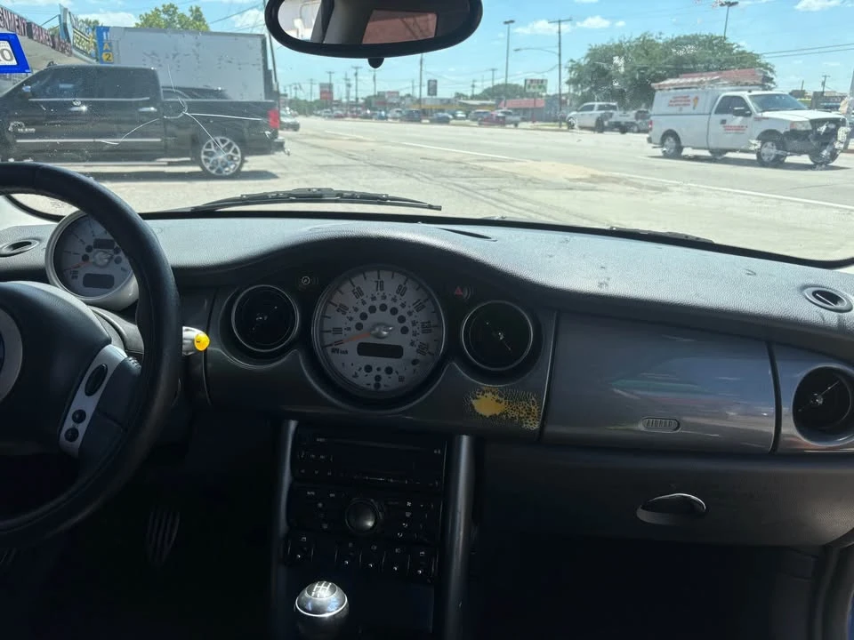 2004 Mini Mini Cooper S 1st Gen - Image 9 of 16