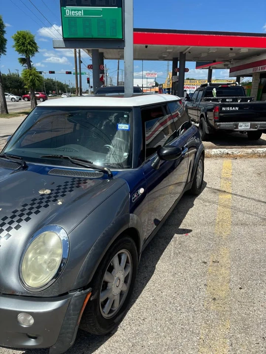 2004 Mini Mini Cooper S 1st Gen - Image 2 of 16