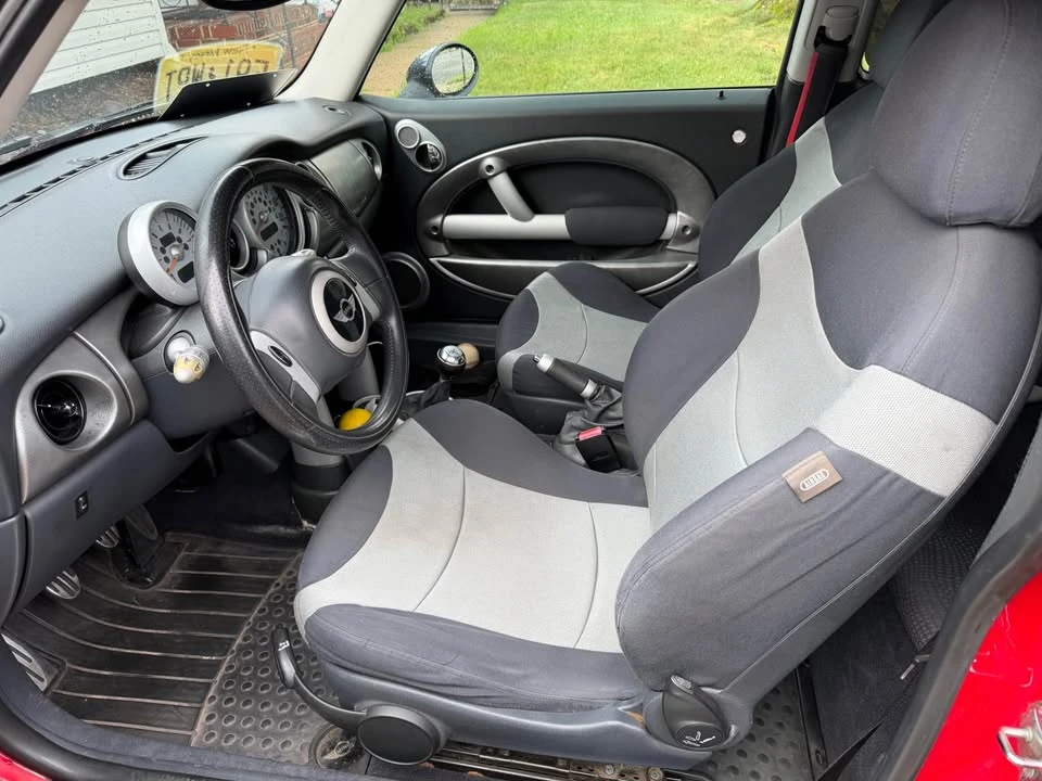 2004 Mini Mini Cooper S 1st Gen - Image 9 of 12