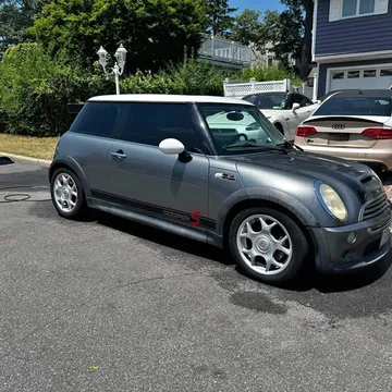 2004 MINI Cooper S Hatchback 2D