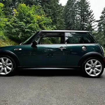 2004 MINI Cooper S Hatchback 2D