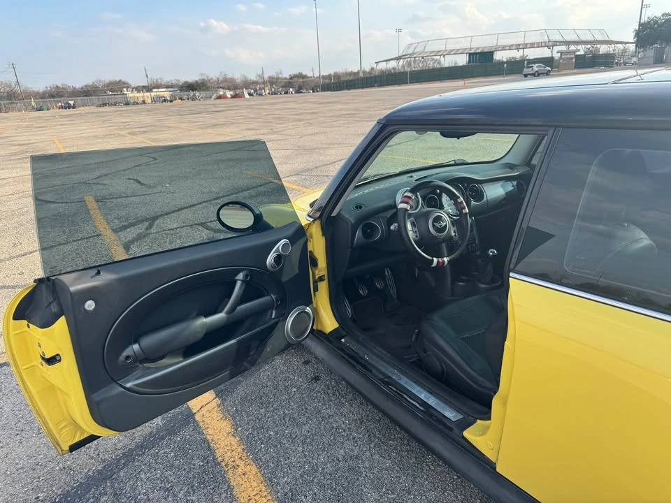 2004 Mini Mini Cooper S 1st Gen - Image 9 of 15