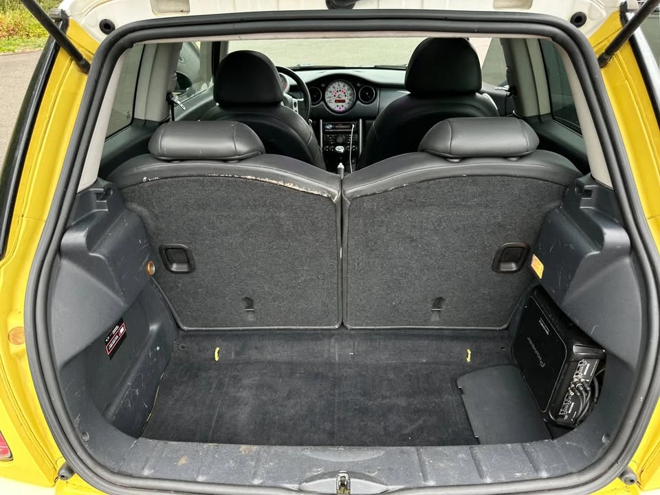 2004 Mini Mini Cooper S 1st Gen - Image 8 of 12