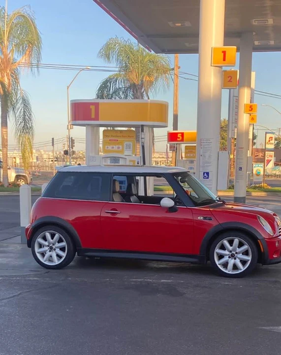 2004 Mini Mini Cooper S 1st Gen - Image 3 of 8
