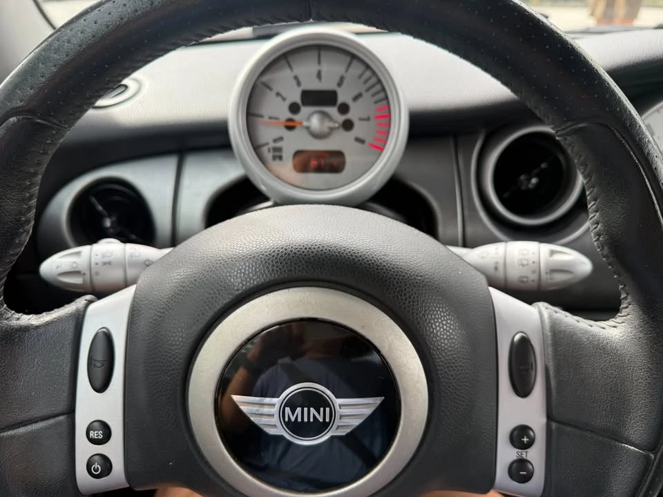 2004 Mini Mini Cooper S 1st Gen - Image 19 of 19